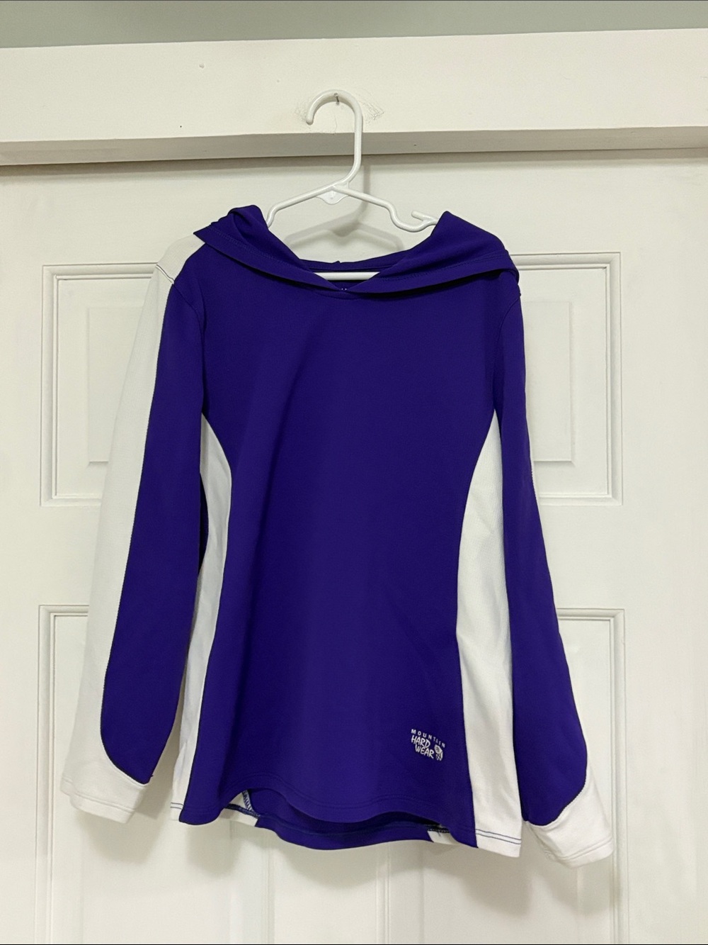 Mountain Hardwear Purple and White Hooded Long Sleeve Top